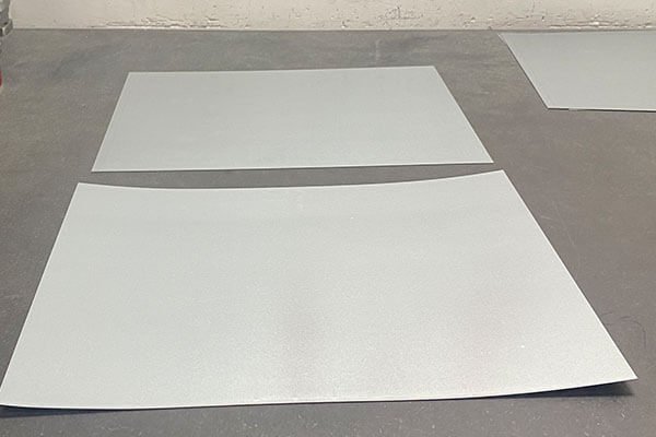 Before and after leveling of ultra-thin sheets